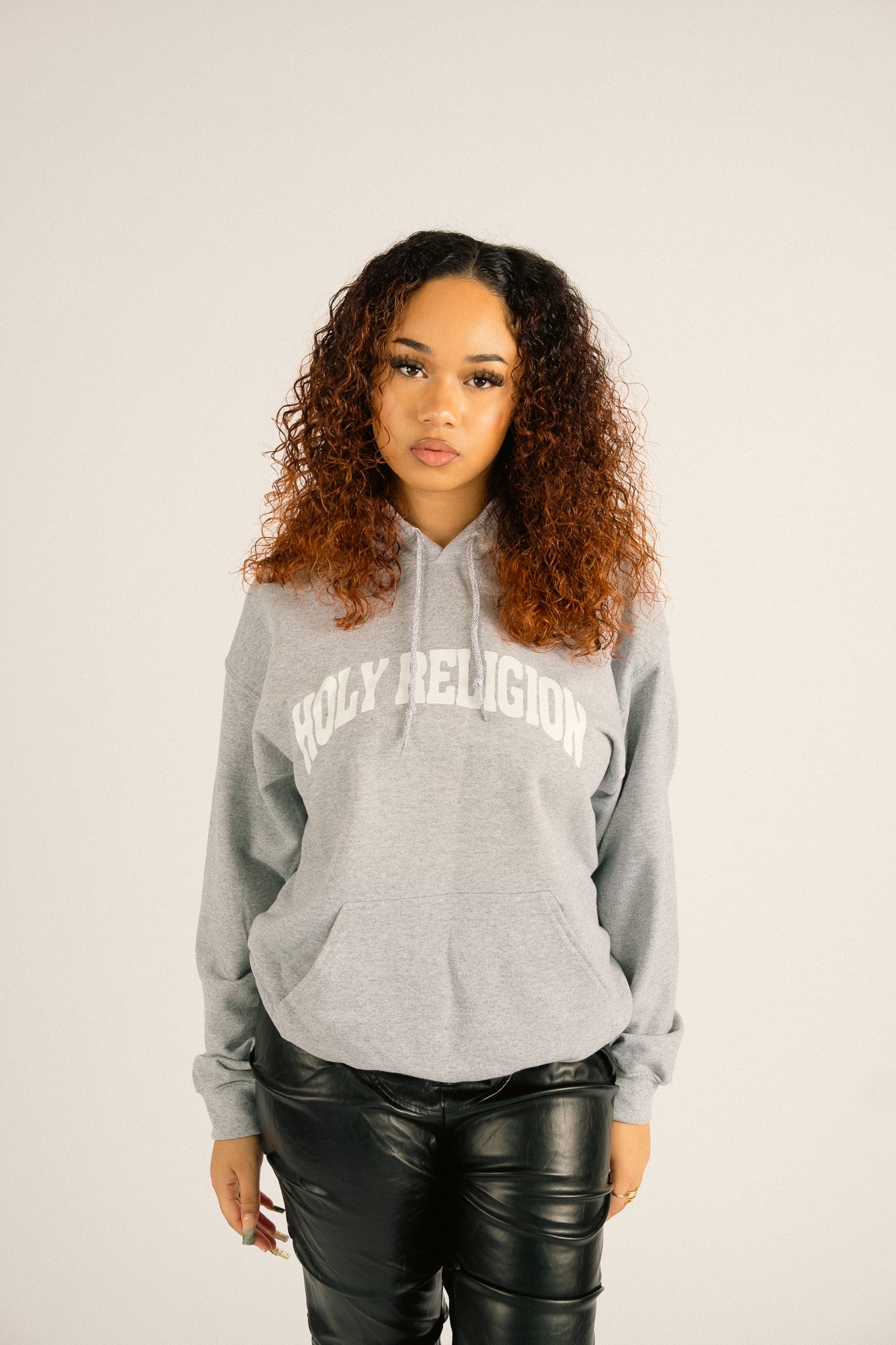 PRAYER DEFEATS PANIC HOODIE | GREY / WHITE